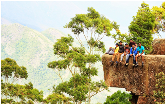 Place to see in kodaikanal Dolphine Nose